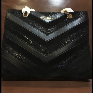 Michael Kors Susannah Chevron Large Black Tote 👜